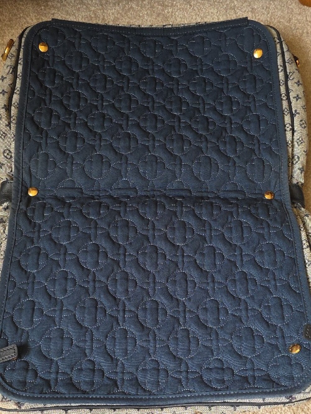 Louis Vuitton Mini Lin Messenger Bag - Picture 10 of 10
